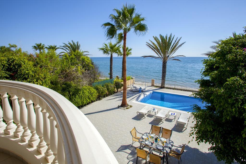 Meneou Beachfront Villa Sunset Perivolia Pokoj fotografie