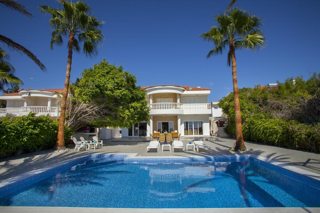 Meneou Beachfront Villa Sunset Perivolia Pokoj fotografie