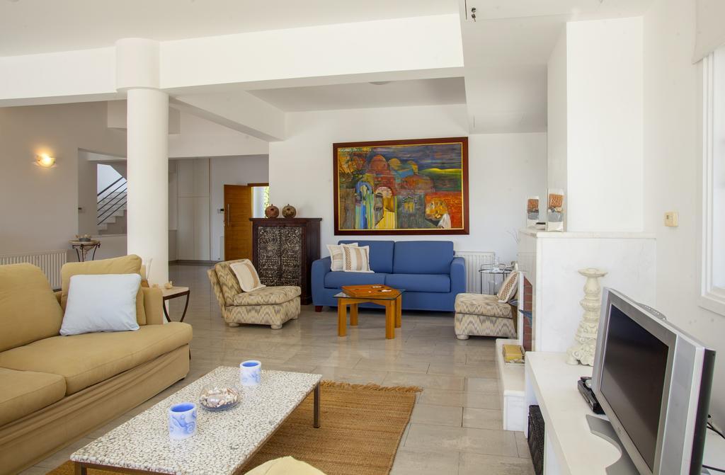 Meneou Beachfront Villa Sunset Perivolia Pokoj fotografie