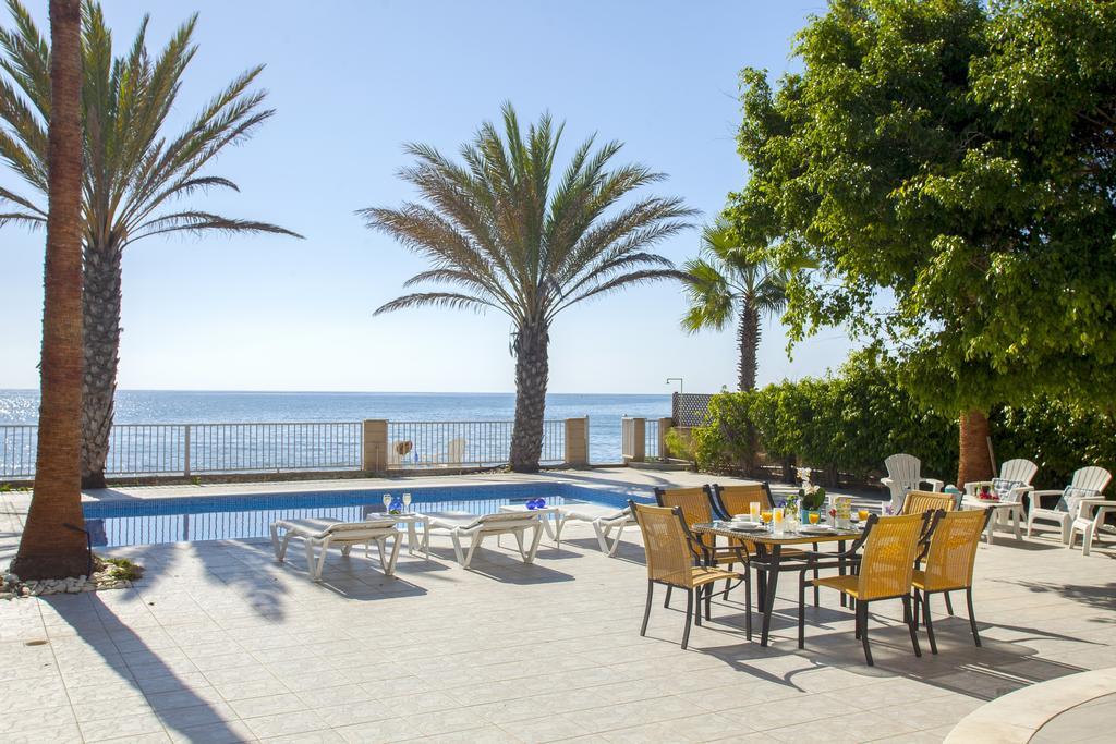 Meneou Beachfront Villa Sunset Perivolia Pokoj fotografie